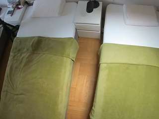 voyeurcam-julmodels-bed-5