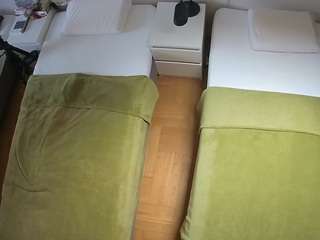 voyeurcam-julmodels-bed-5