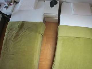 voyeurcam-julmodels-bed-5