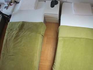 โมเดลนี้กำลังถ่ายทอดสดอยู่. voyeurcam-julmodels-bed-5