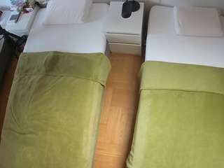 voyeurcam-julmodels-bed-5
