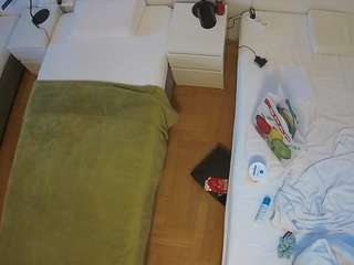 voyeurcam-julmodels-bed-5 webcam model