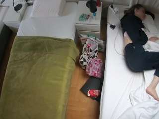 voyeurcam-julmodels-bed-5