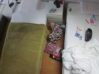 voyeurcam-julmodels-bed-5