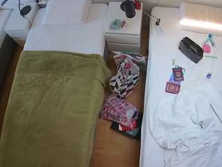 voyeurcam-julmodels-bed-5