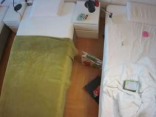 voyeurcam-julmodels-bed-5