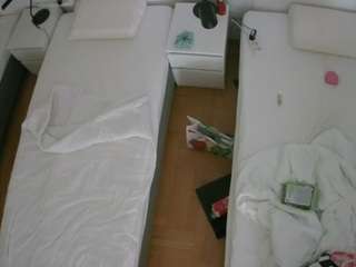 voyeurcam-julmodels-bed-5