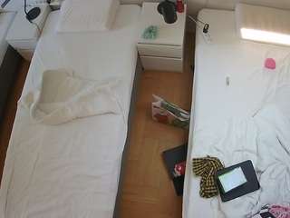 voyeurcam-julmodels-bed-5 - Live HD Webcam