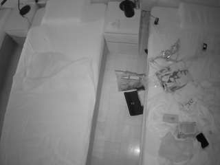 voyeurcam-julmodels-bed-5