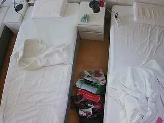 voyeurcam-julmodels-bed-5