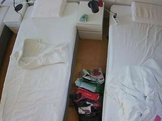 voyeurcam-julmodels-bed-5