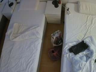 voyeurcam-julmodels-bed-5