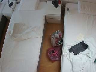 voyeurcam-julmodels-bed-5
