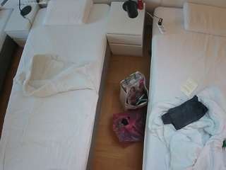 voyeurcam-julmodels-bed-5