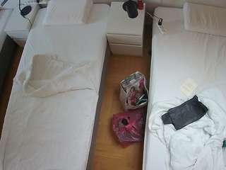 voyeurcam-julmodels-bed-5