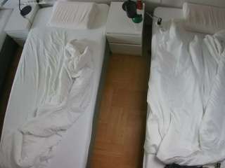 voyeurcam-julmodels-bed-5
