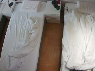 voyeurcam-julmodels-bed-5