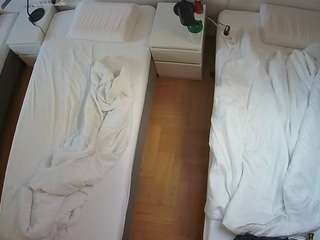 voyeurcam-julmodels-bed-5