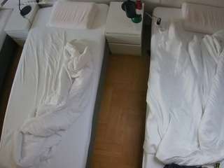 voyeurcam-julmodels-bed-5
