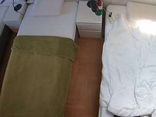 voyeurcam-julmodels-bed-5
