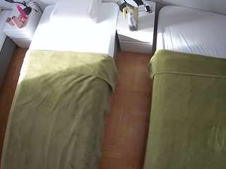 voyeurcam-julmodels-bed-5