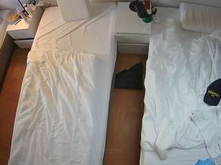 voyeurcam-julmodels-bed-5