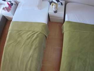 voyeurcam-julmodels-bed-5
