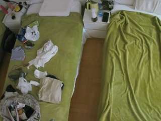 voyeurcam-julmodels-bed-5