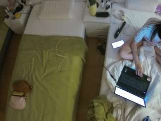 voyeurcam-julmodels-bed-5
