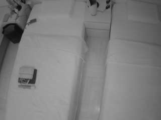 voyeurcam-julmodels-bed-5