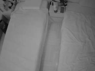 voyeurcam-julmodels-bed-5