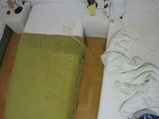 voyeurcam-julmodels-bed-5