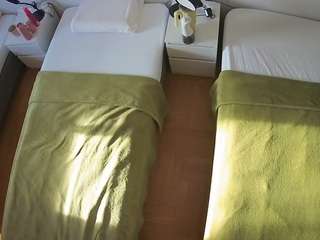 voyeurcam-julmodels-bed-5