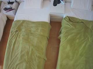 voyeurcam-julmodels-bed-5