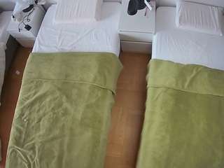 voyeurcam-julmodels-bed-5