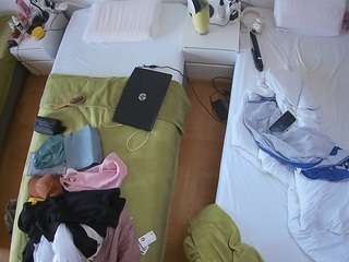 voyeurcam-julmodels-bed-5