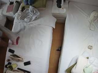 voyeurcam-julmodels-bed-5 Sex Cam Show
