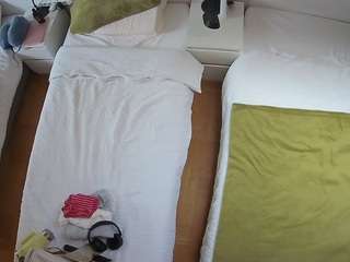 voyeurcam-julmodels-bed-5 Sex Cam Show