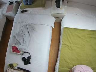 voyeurcam-julmodels-bed-5 Sex Cam Show
