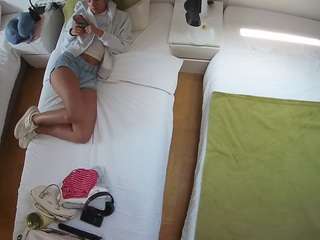 voyeurcam-julmodels-bed-5