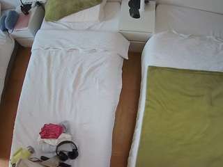 voyeurcam-julmodels-bed-5 Sex Cam Show