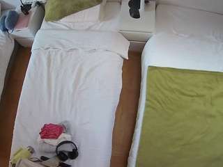 voyeurcam-julmodels-bed-5 Sex Cam Show