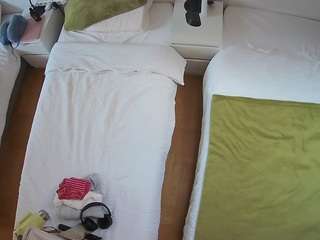 voyeurcam-julmodels-bed-5 Sex Cam Show