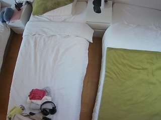 voyeurcam-julmodels-bed-5 Sex Cam Show