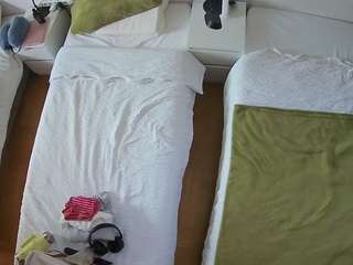 voyeurcam-julmodels-bed-5