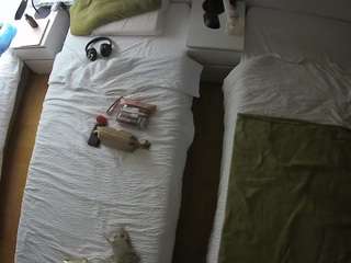 voyeurcam-julmodels-bed-5 Sex Cam Show