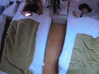voyeurcam-julmodels-bed-5 Sex Cam Show