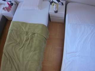 voyeurcam-julmodels-bed-5 live webcam show