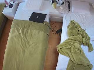 voyeurcam-julmodels-bed-5
