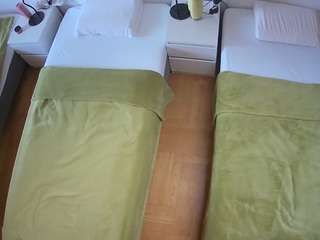 voyeurcam-julmodels-bed-5